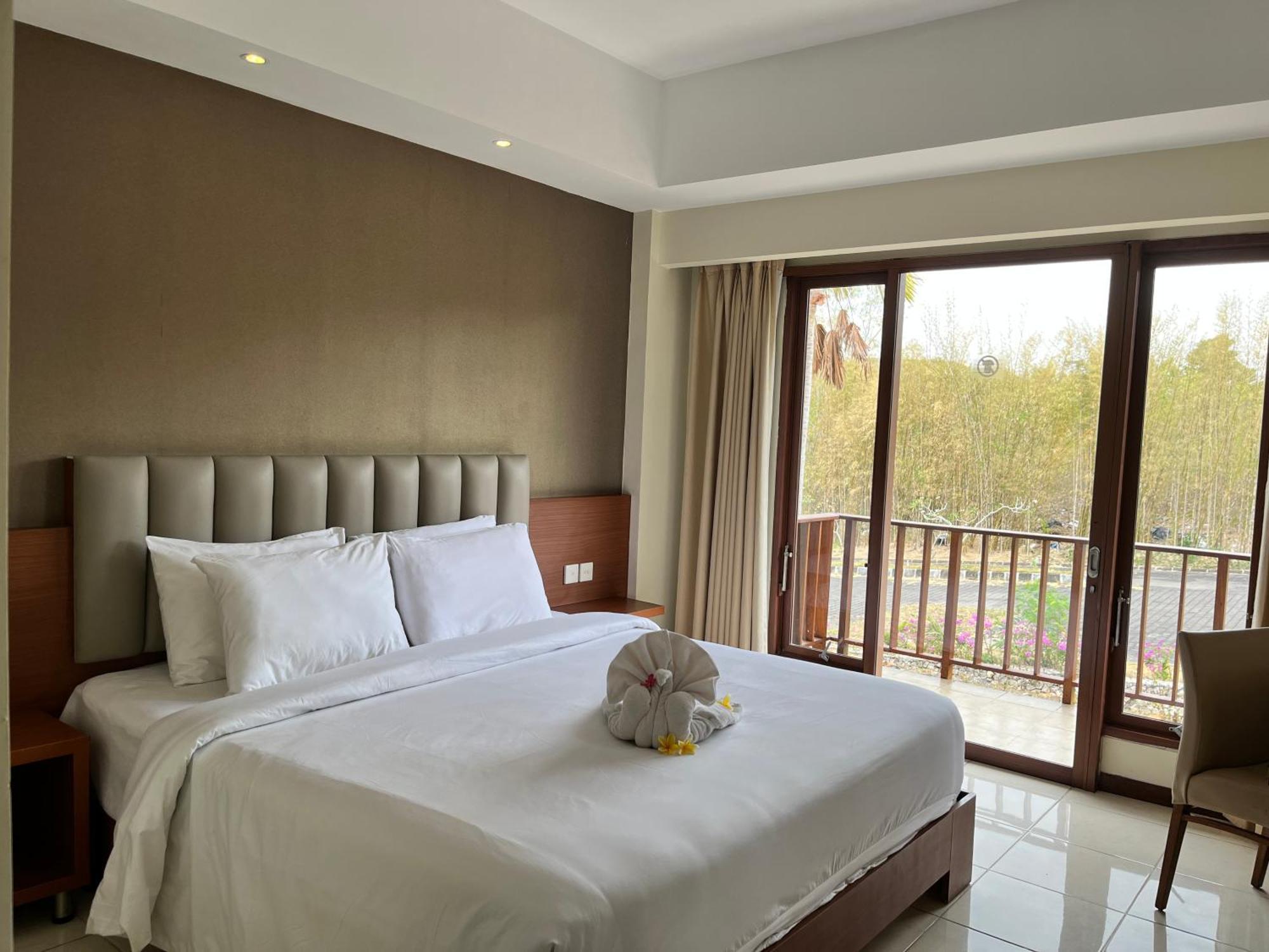 New Kuta Hotel By Lorin Uluwatu  Exterior photo